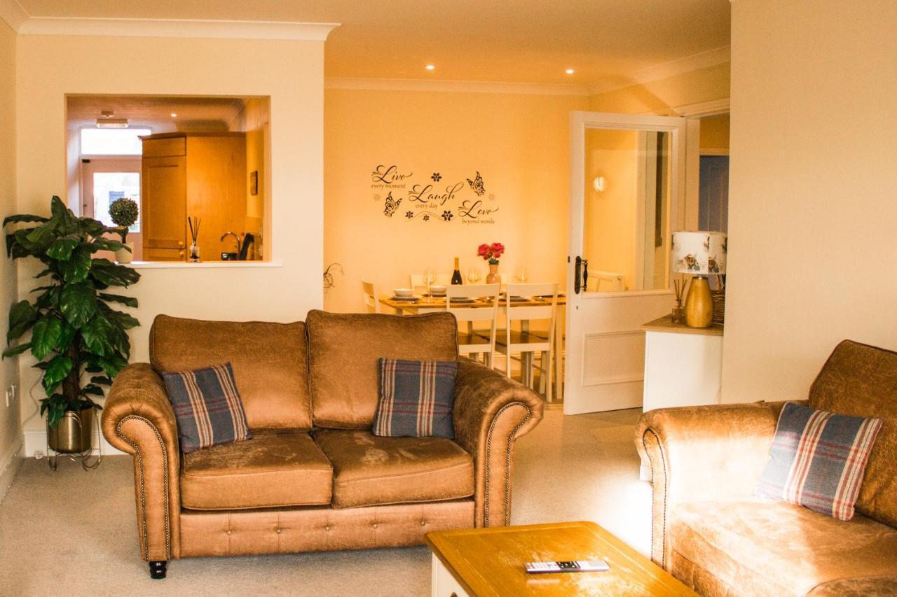 Stunning 3 Double Bedroom Apartment - *Town Centre / Near Beach* Berwick Upon Tweed Buitenkant foto